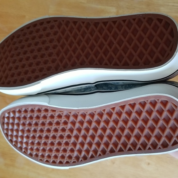 Vans Authentic Shoes - Picture 8 of 11